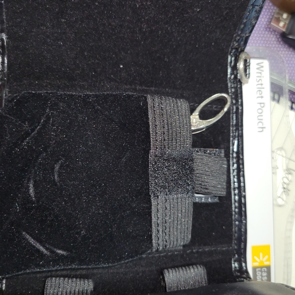 Case Logic TriFold Mirrored Wristlet Wallet Shoulder Bag NEW - Picture 13 of 13